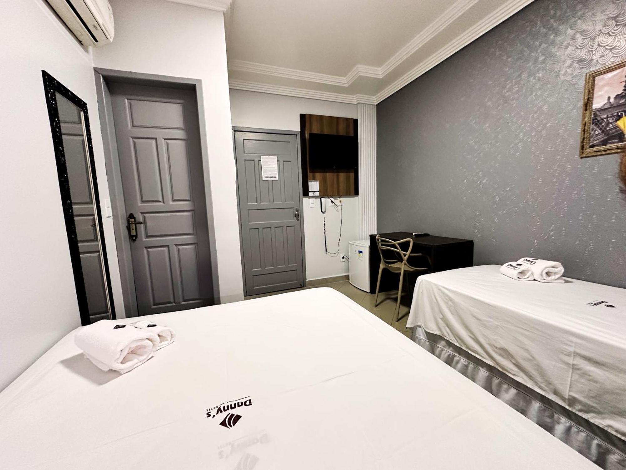 Danny'S Hotel Tailandia Buitenkant foto